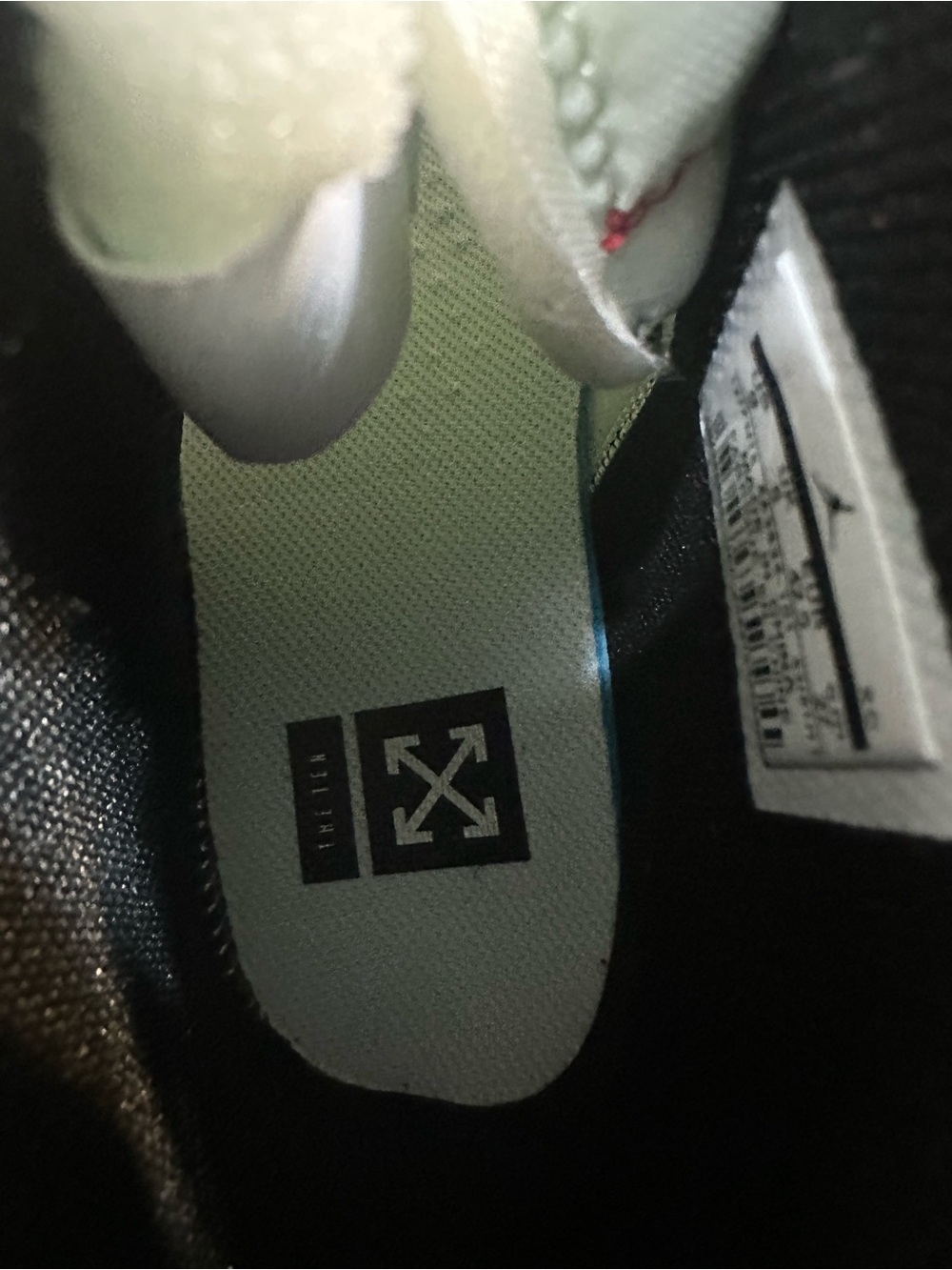 Off-White Air Jordan 1 Retro High OG - Picture 7 of 10